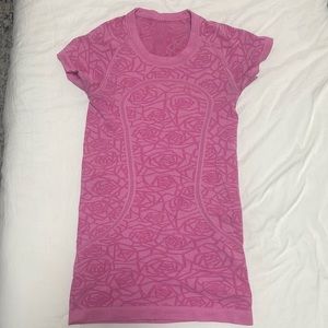 Pink Lulu lemon top